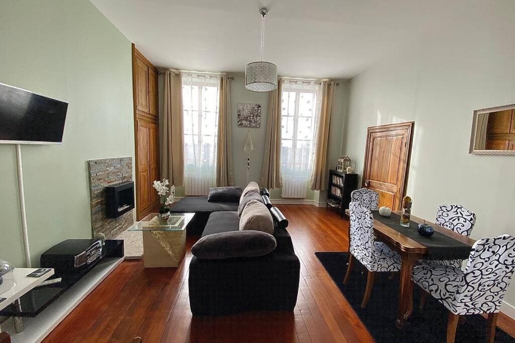 Appartement : Le Petit Paradis De La Loire La Charite Bagian luar foto
